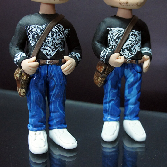 黑衣藍褲男生公仔15CM-001