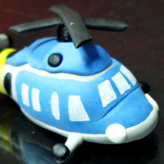 直升機造型公仔-001