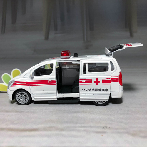 救護車 模型玩具  04